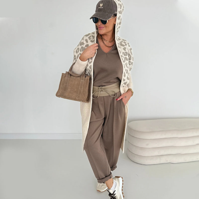 🐆 Wild Warmth Knit Jacket – Cozy Hooded Leopard Print with Pockets