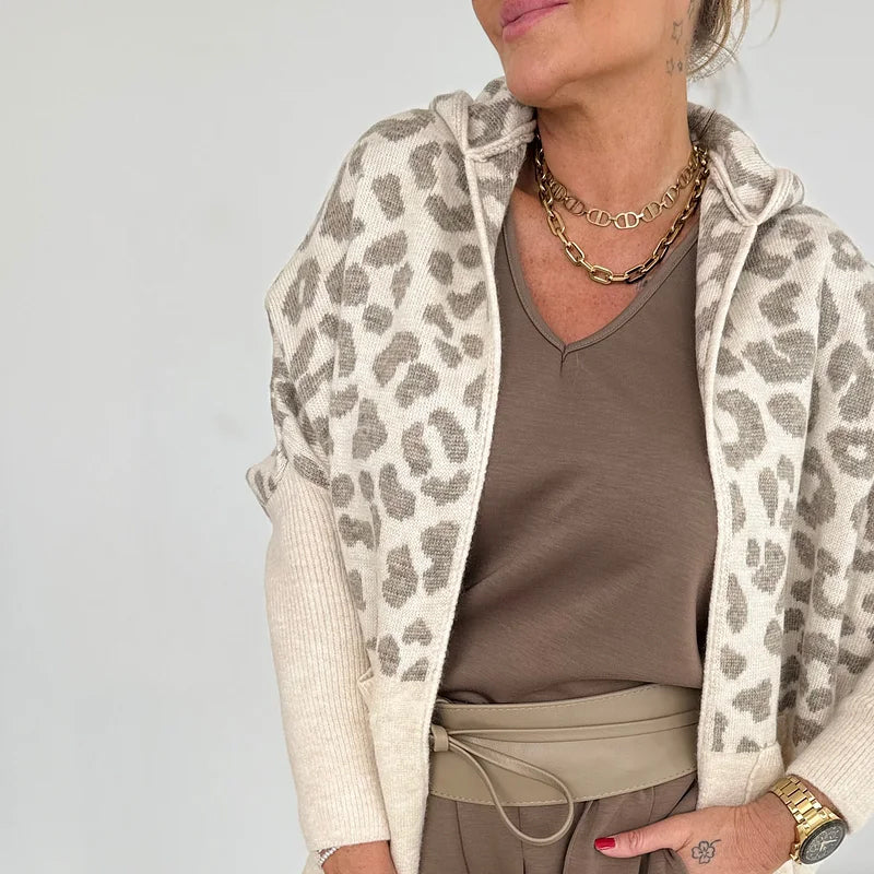 🐆 Wild Warmth Knit Jacket – Cozy Hooded Leopard Print with Pockets