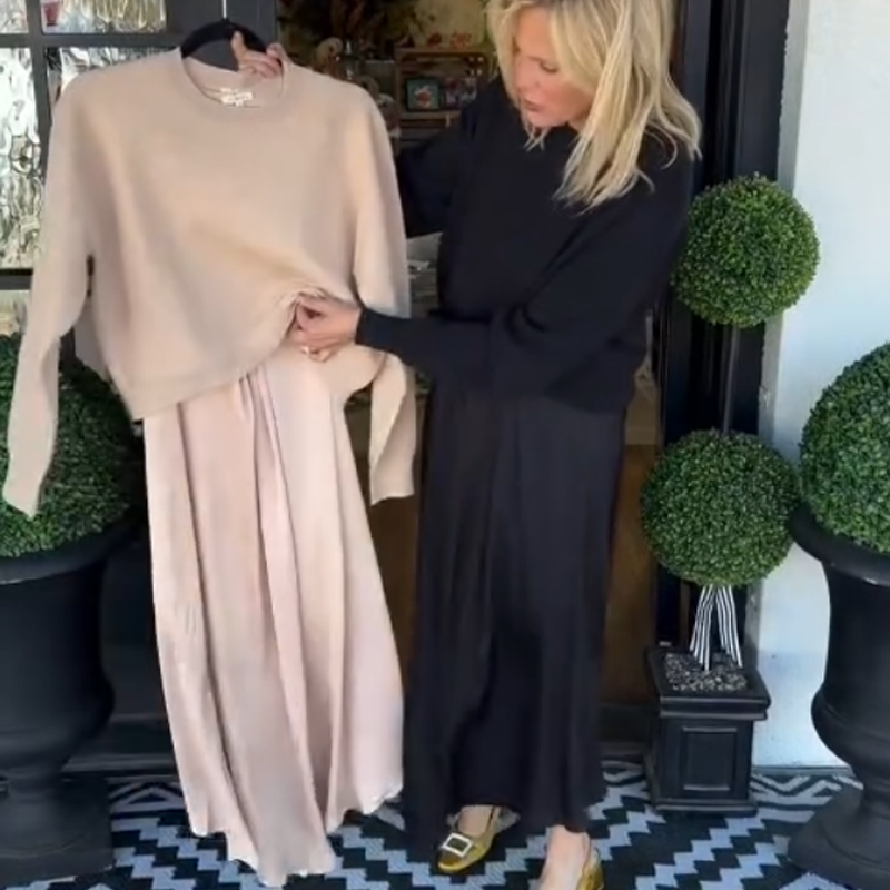 ✨ Twist & Flow 2-Piece Set – Effortless Elegance for Every Occasion 🌸